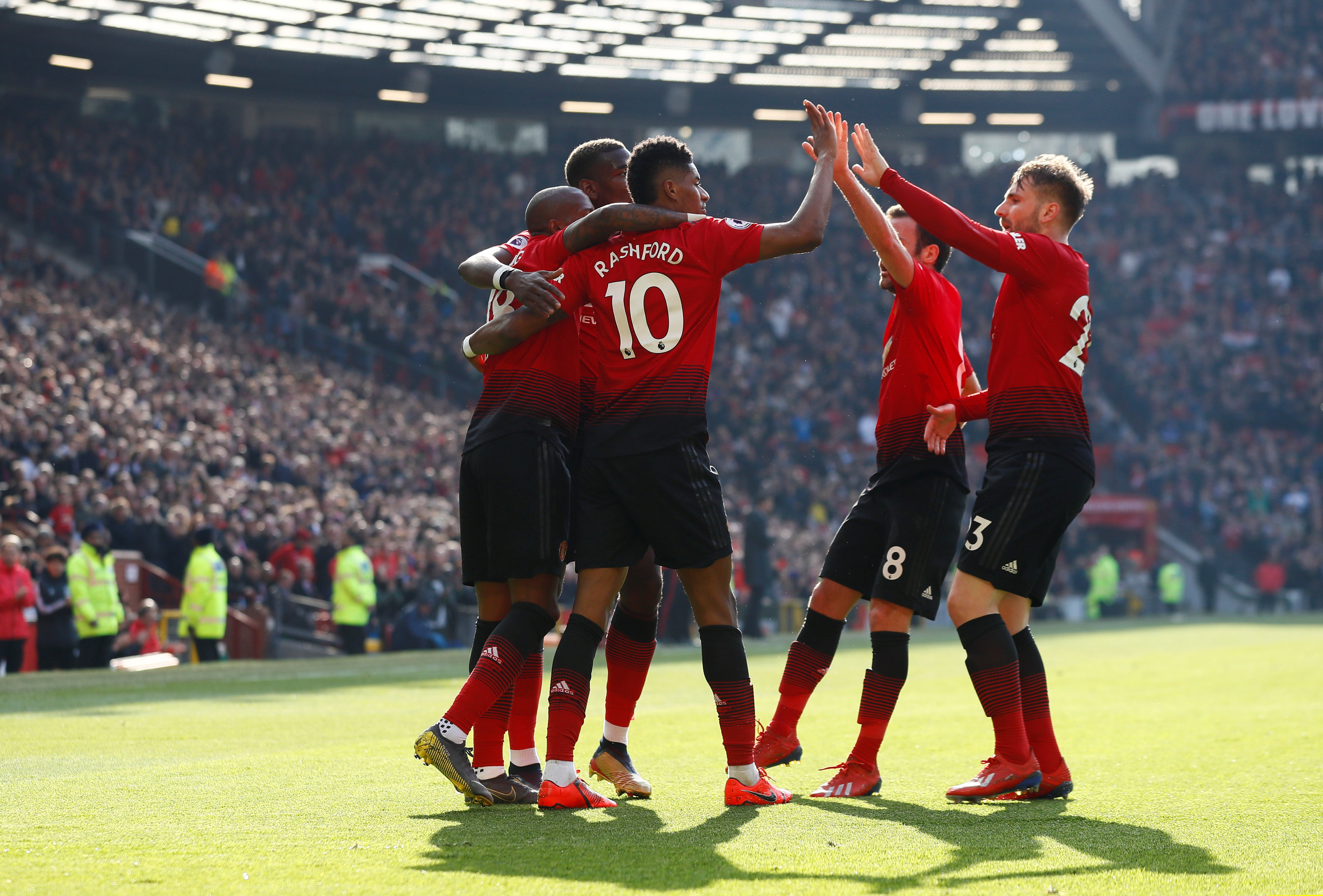 更是对他未 更是对他未