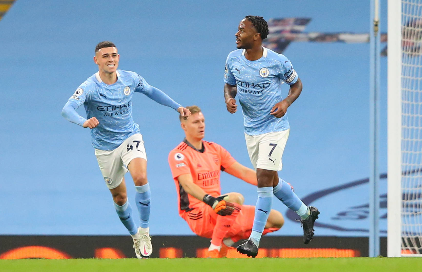 足坛占据了 足坛占据了