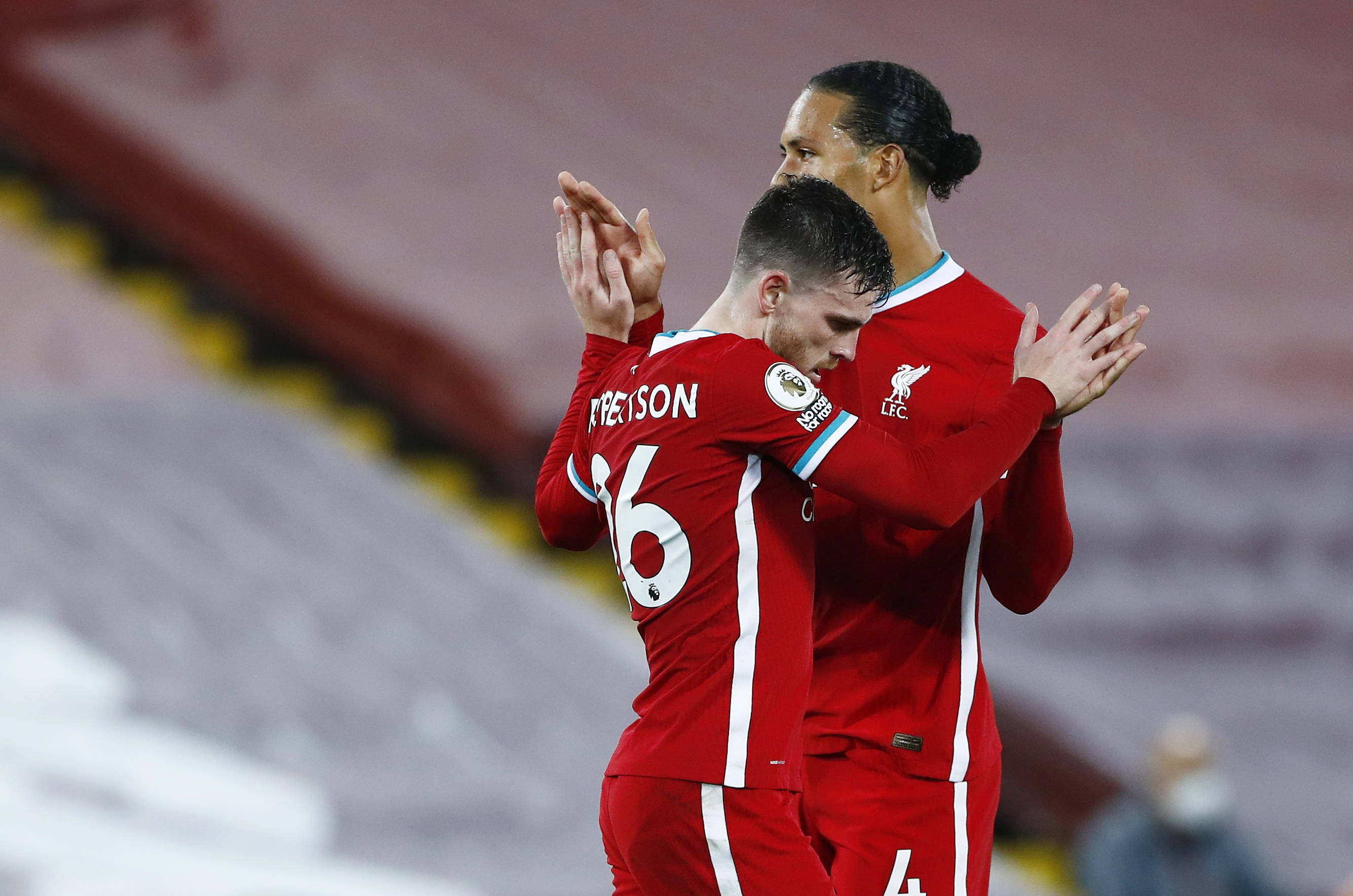 露姓名的内 露姓名的内